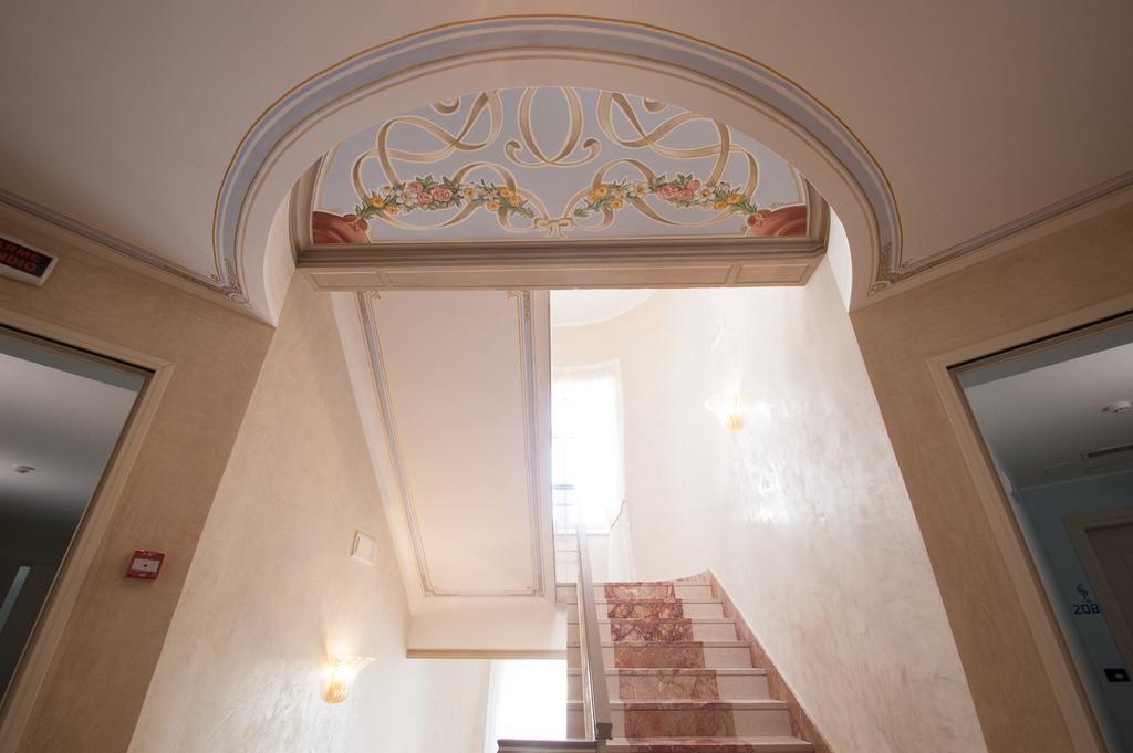 Bernt Hotel